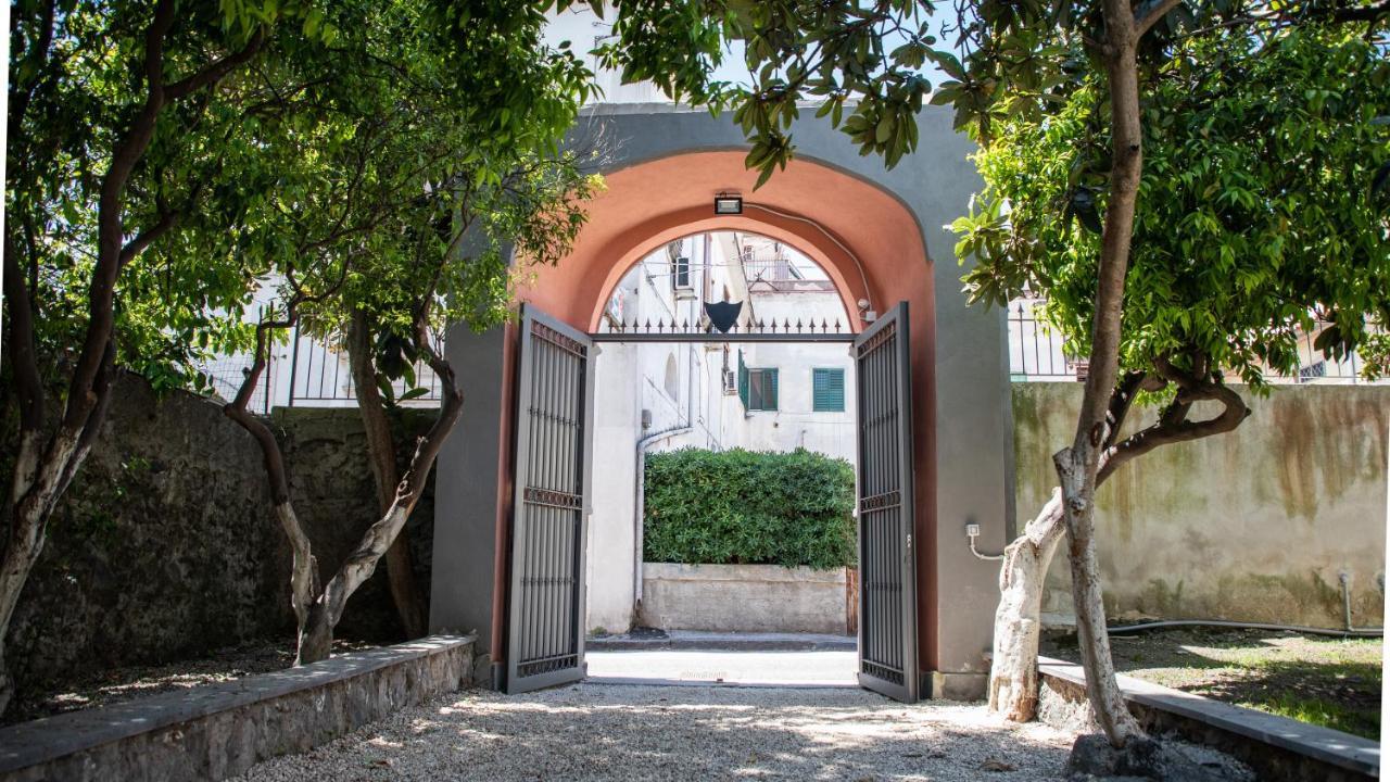 Palazzo D'Aquino Hotel Boscoreale Exterior photo